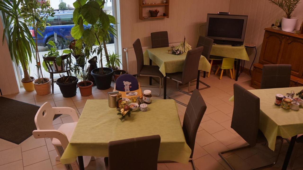 Pension Im Glueck Thale Exterior photo